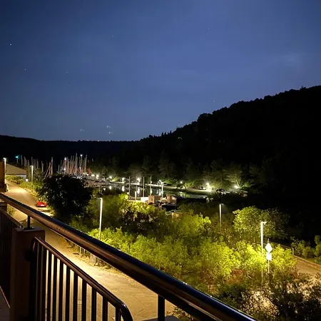 Domizil Sunce Gudica Apartman *